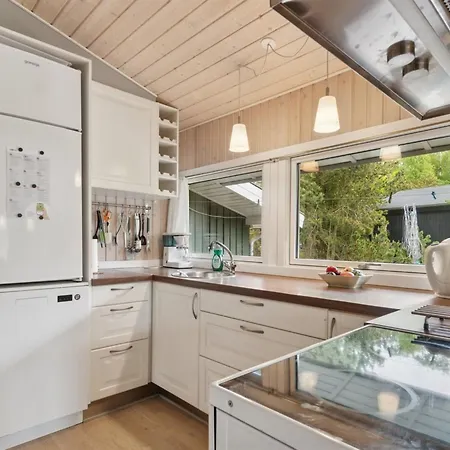 Roir - 250m From The Sea By Interhome